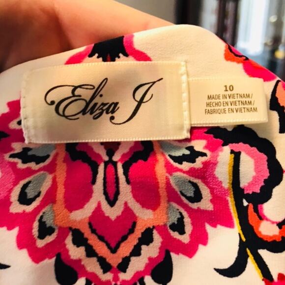 Eliza J Shift Dress - Picture 5 of 6